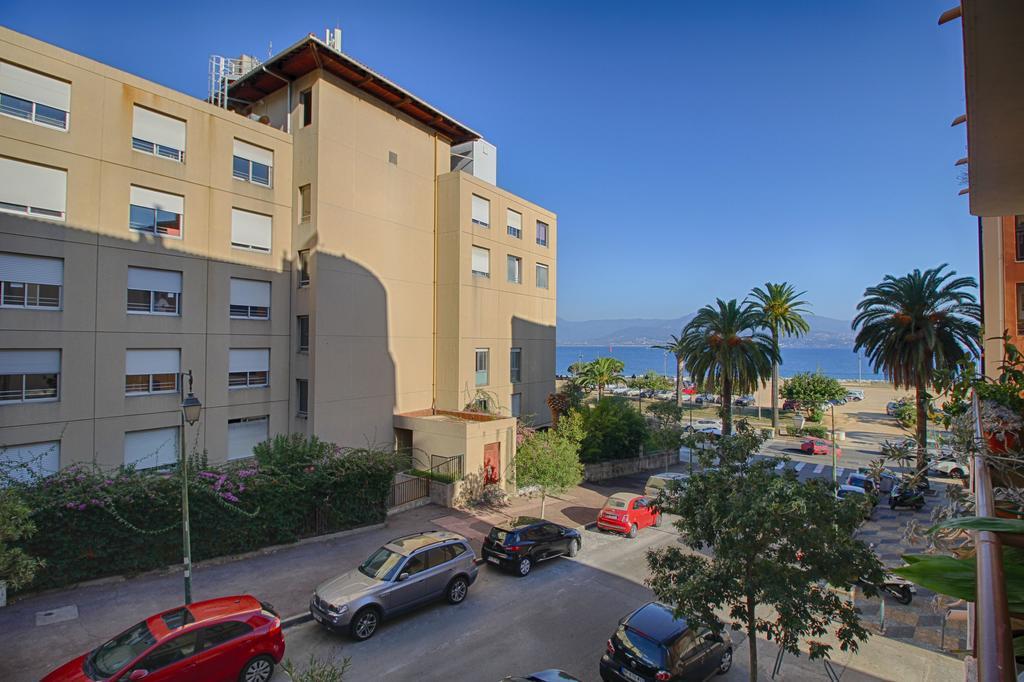Appartement F3 Place Miot à Ajaccio  Extérieur photo